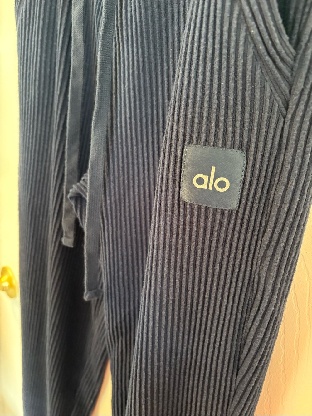 Alo muse sweatpants - Picture 2 of 7
